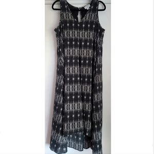 Carmen Marc Valvo flowy black & white dress in Size 10